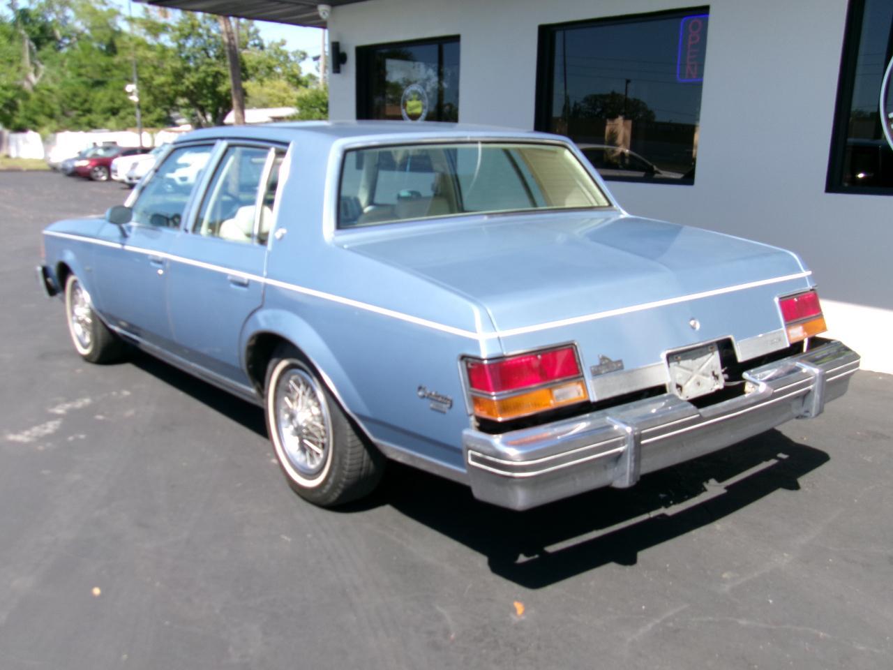 Buick Centurylimited Sedan - Thumbnail 4