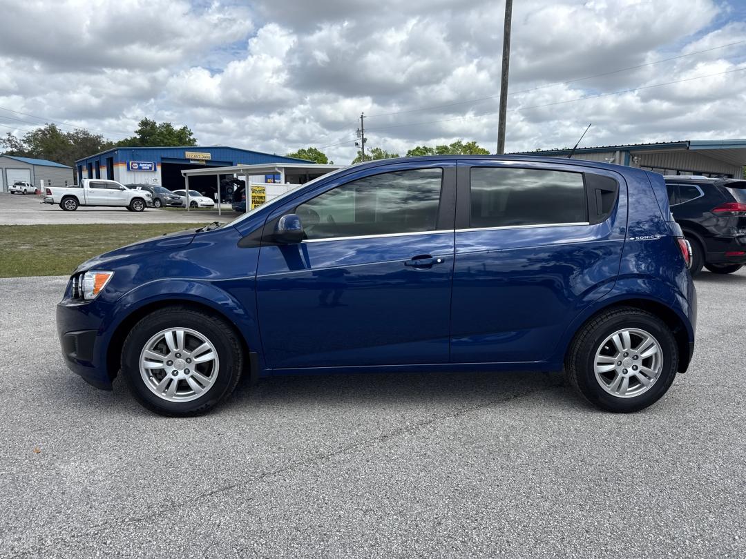 Chevrolet Sonic Lt Auto - Thumbnail 2