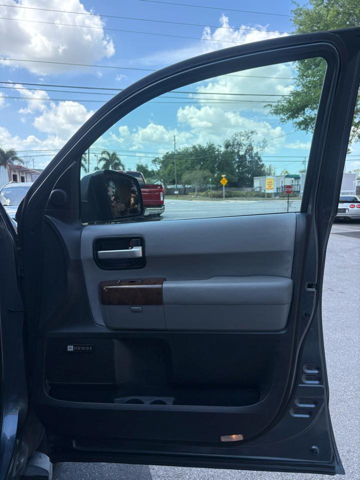 Toyota Sequoiaplantium 2Wd - Thumbnail 16