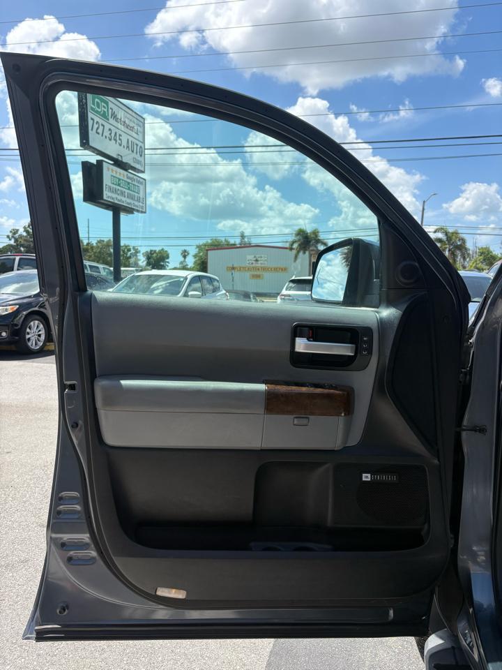 Toyota Sequoiaplantium 2Wd - Thumbnail 7