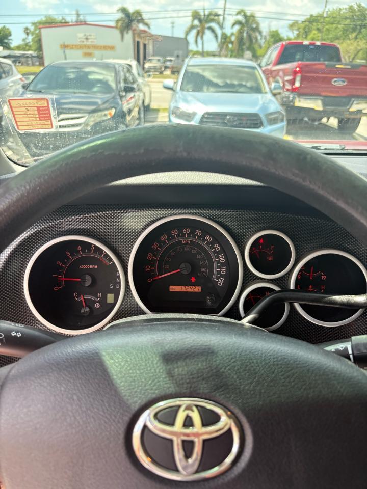 Toyota Tundratundra-Grade 5.7L Double Cab 2Wd - Thumbnail 18