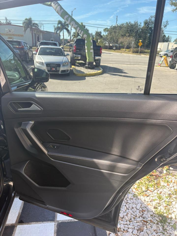 Volkswagen Tiguans 4Motion - Thumbnail 17