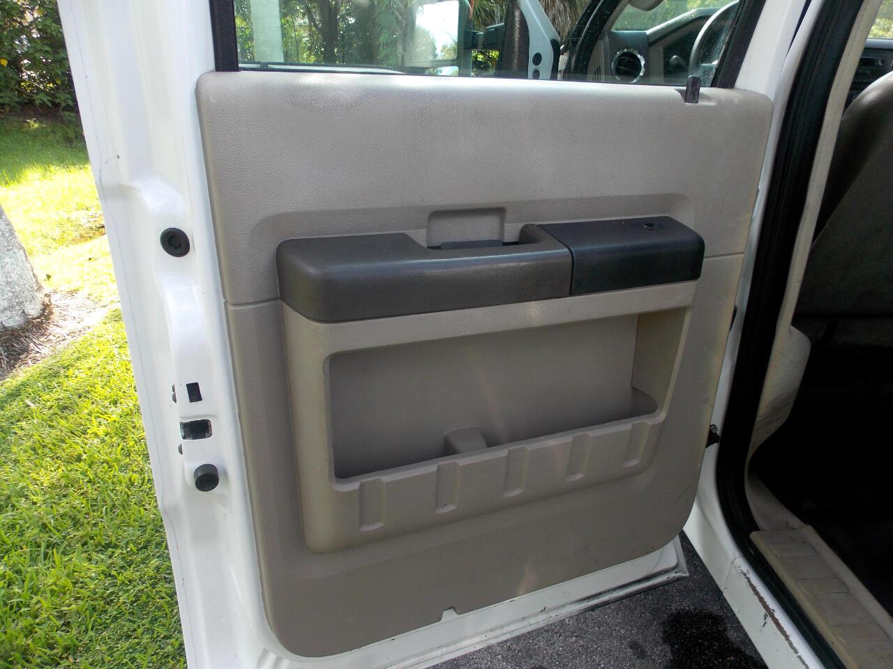 Ford Super Duty F-350 Srw2Wd Crew Cab 156" Xl - Thumbnail 16