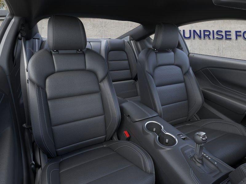 Ford Mustang Gt Premium Fastback - Thumbnail 12