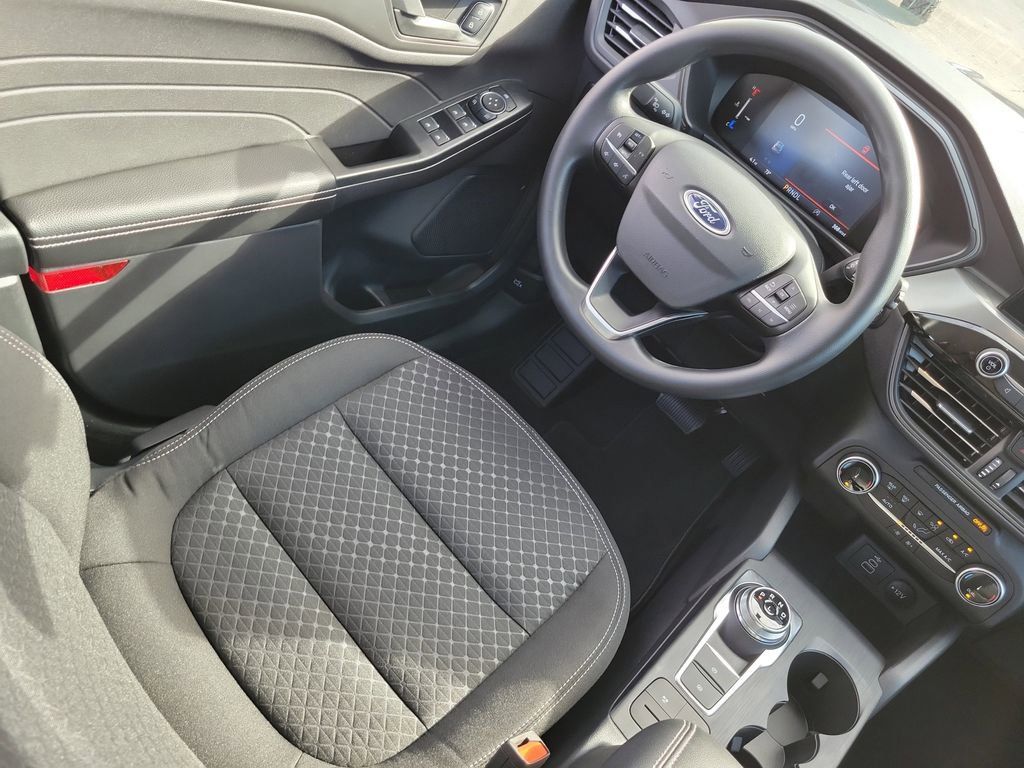 Ford Escape - Thumbnail 14