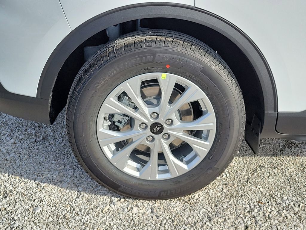 Ford Escape - Thumbnail 5