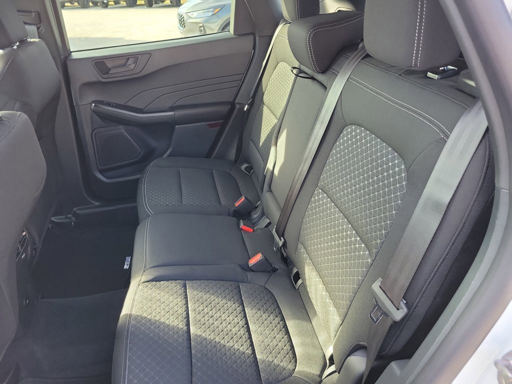 Ford Escape - Thumbnail 10