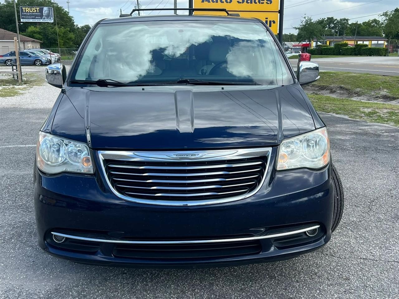Chrysler Town & Countrytouring-L - Thumbnail 8