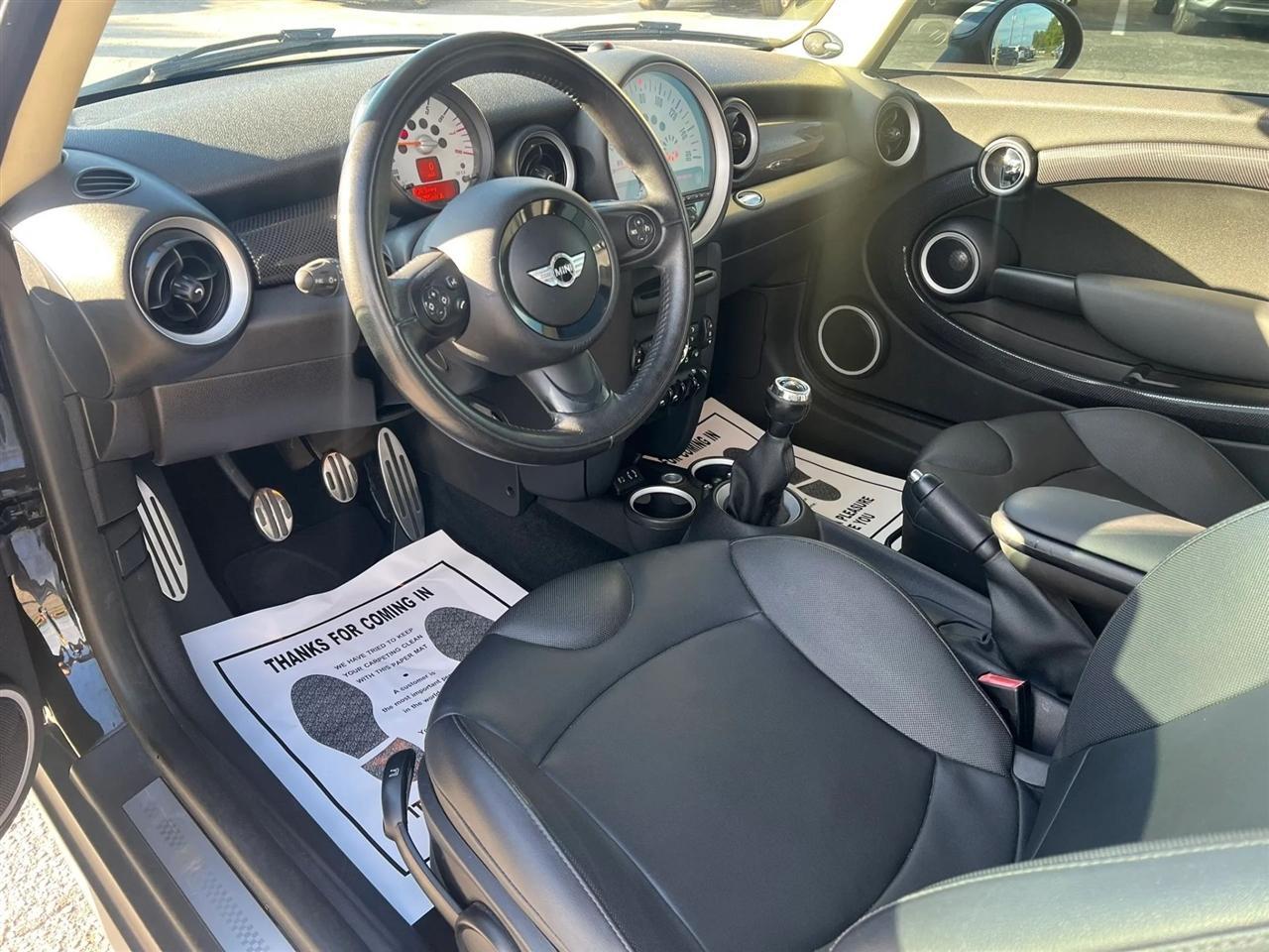 Mini Coopers - Thumbnail 9