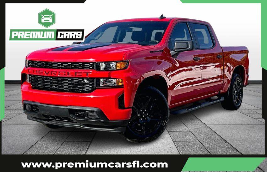 Chevrolet Silverado 1500 Limited Crew Cab Custom Pickup 4D 5 3/4 Ft - Thumbnail 2