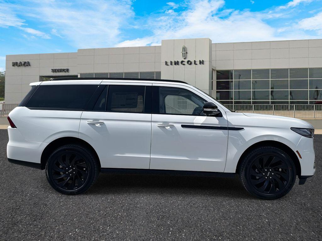 Lincoln Navigator - Thumbnail 4