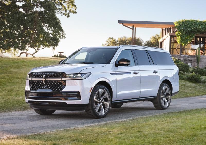 Lincoln Navigator - Thumbnail 5