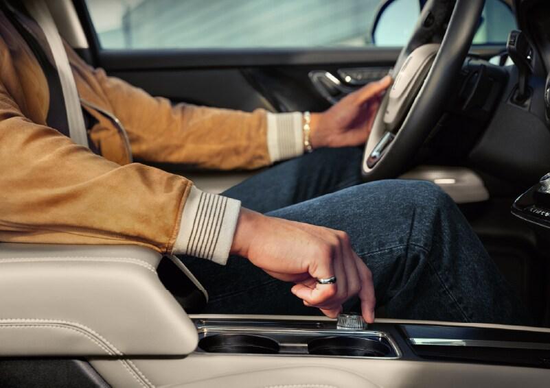 Lincoln Corsair - Thumbnail 14