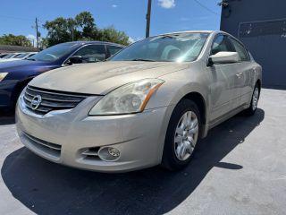 Nissan Altima - Thumbnail 7