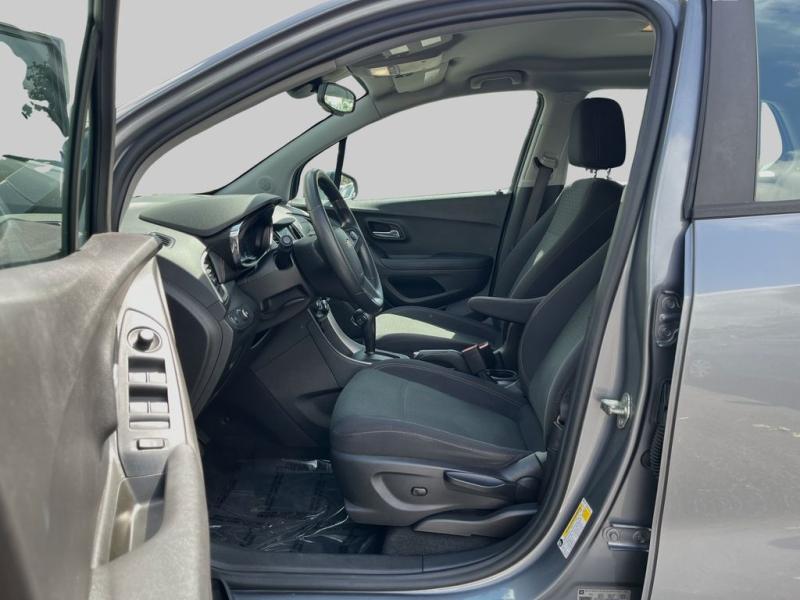 Chevrolet Trax Ls - Thumbnail 11