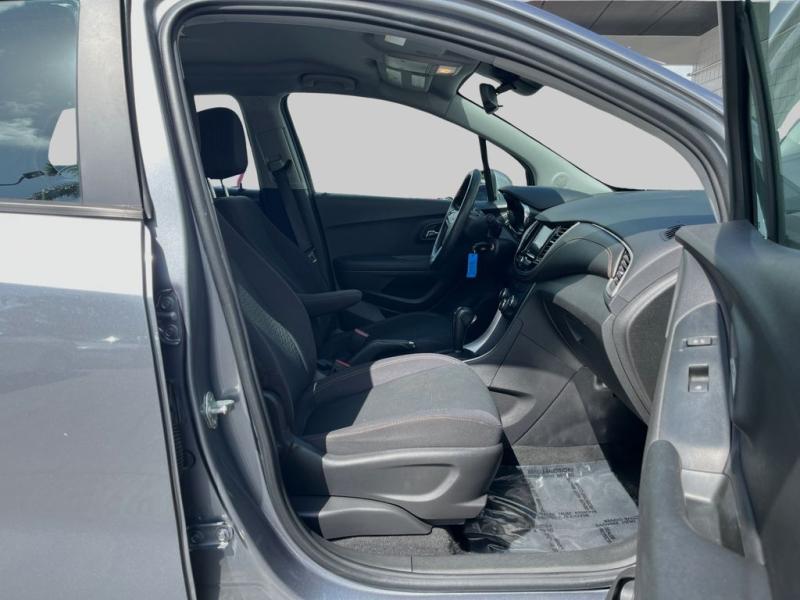 Chevrolet Trax Ls - Thumbnail 14