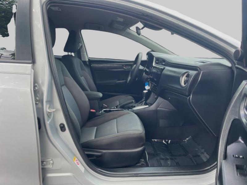 Toyota Corolla Le - Thumbnail 14