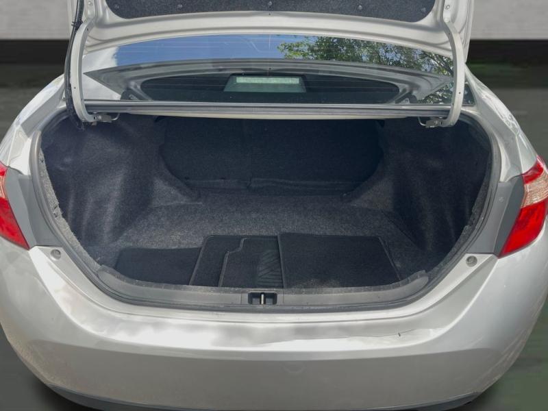 Toyota Corolla Le - Thumbnail 20