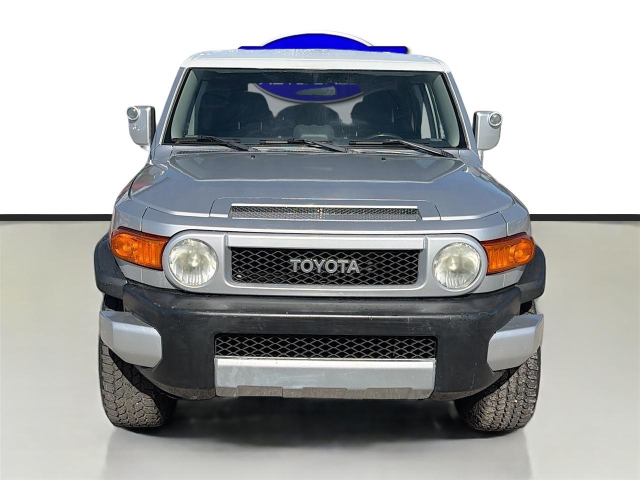 Toyota Fj Cruiser2Wd 4Dr Auto (Natl) - Thumbnail 2