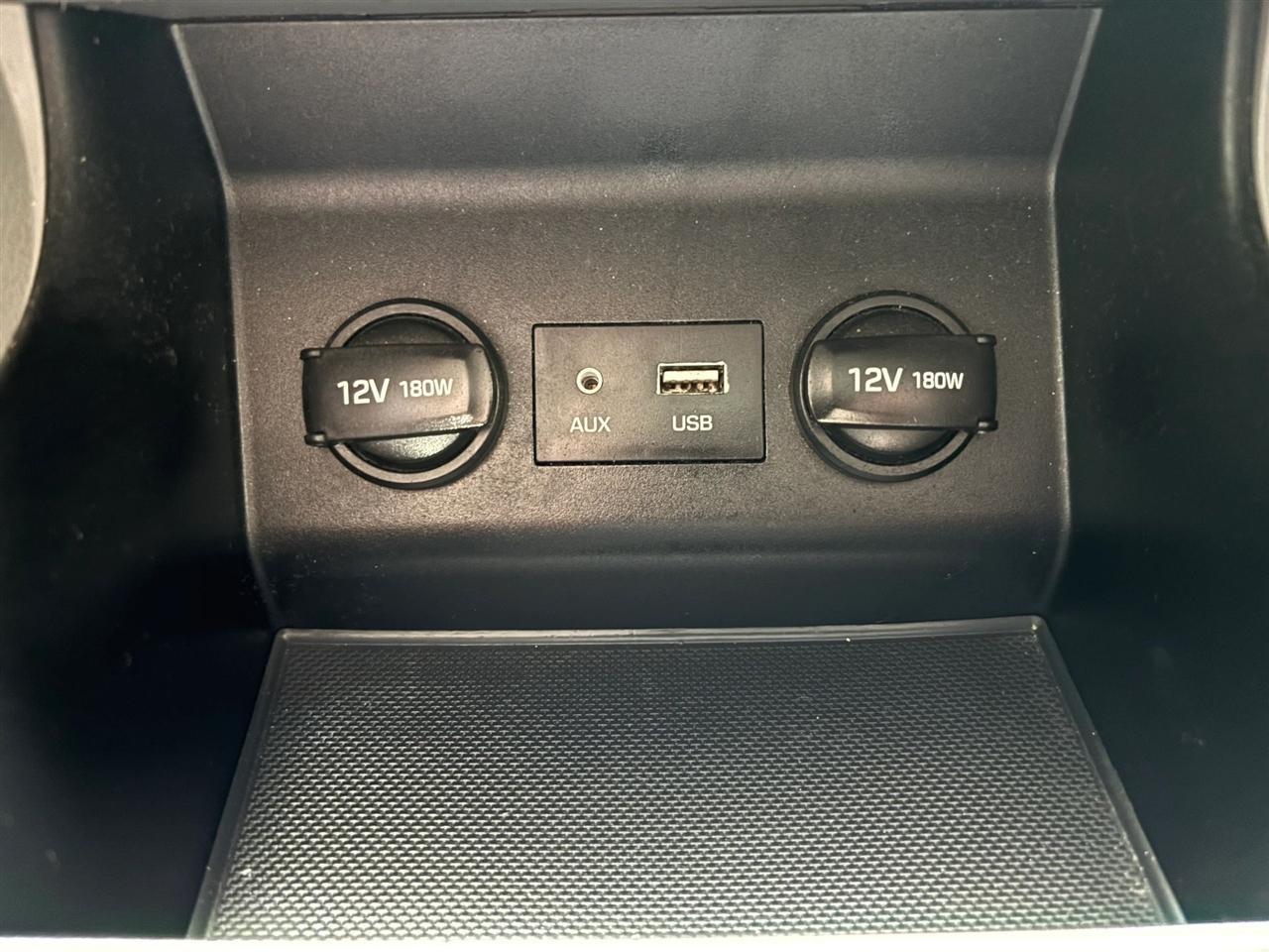 Hyundai Elantra Limited - Thumbnail 18