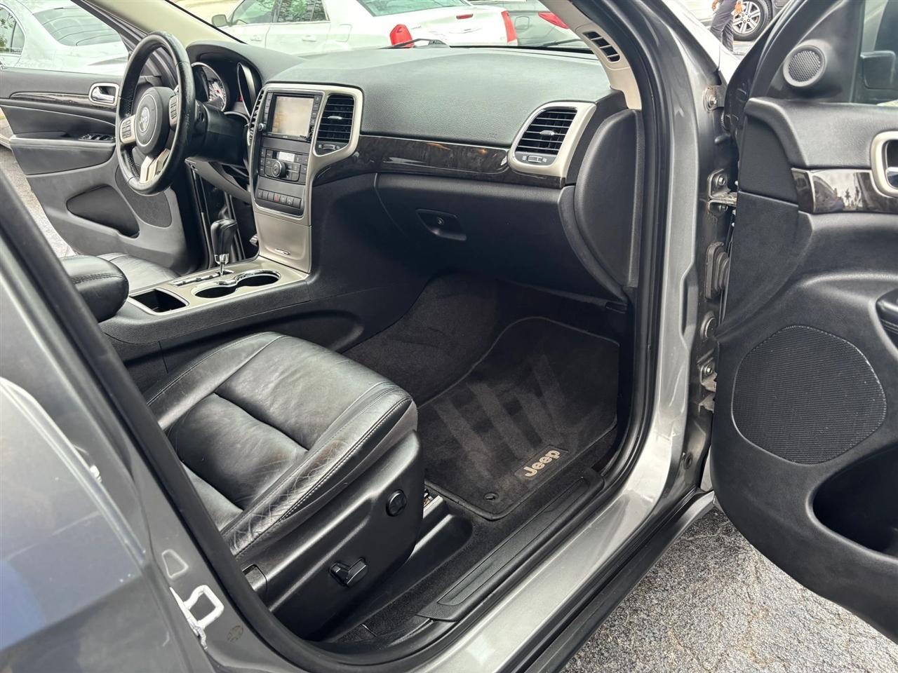 Jeep Grand Cherokee - Thumbnail 12