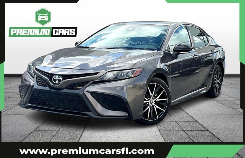 Toyota Camry Se Sedan 4D - Thumbnail 2