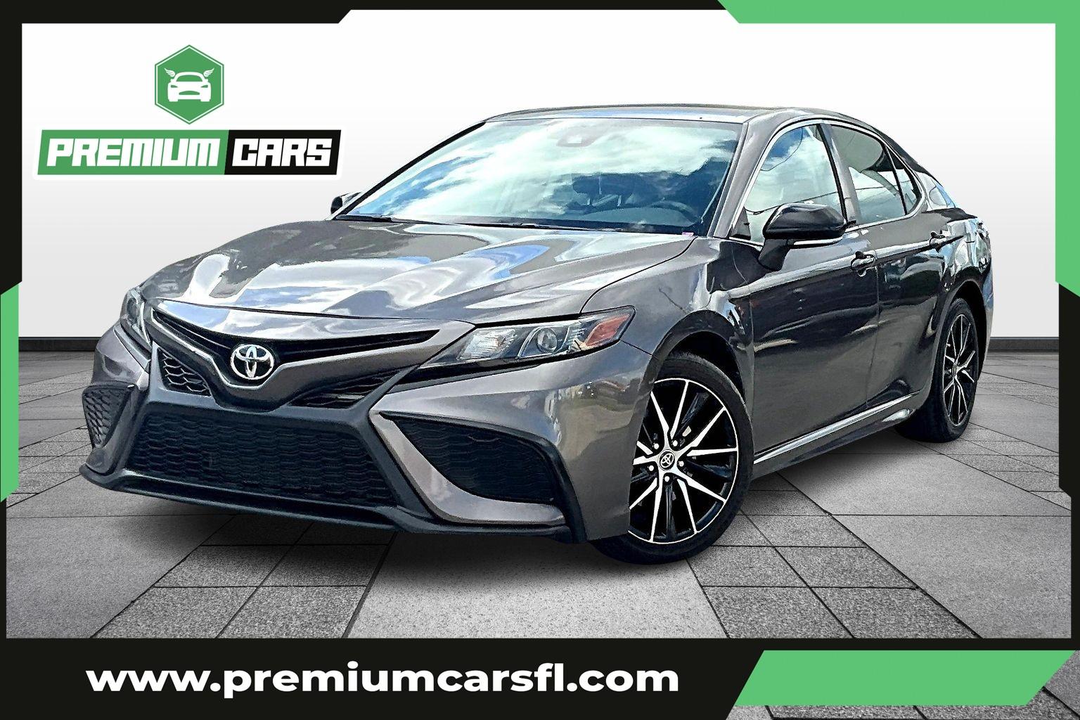 Toyota Camry Se Sedan 4D - View 1