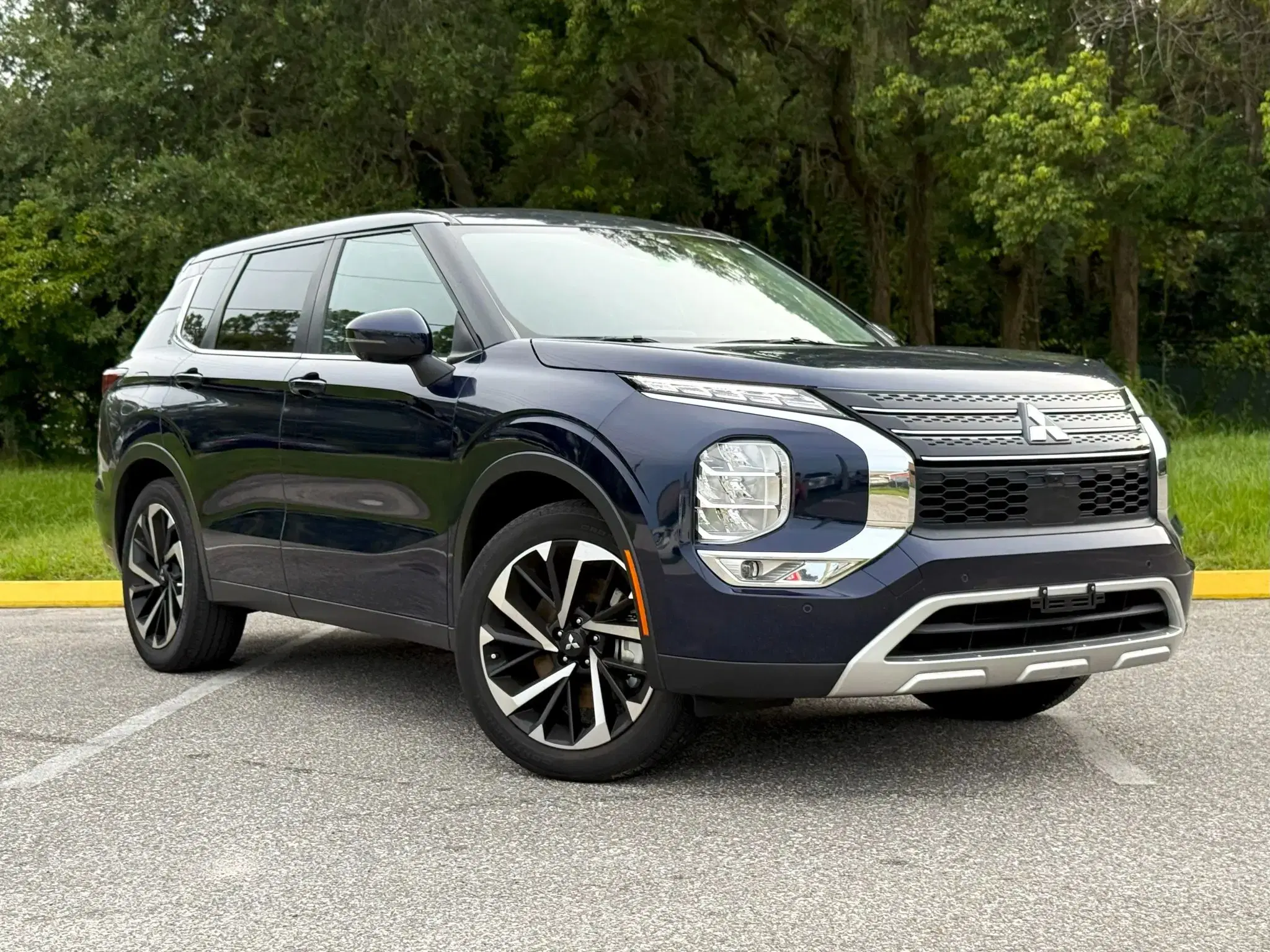 Mitsubishi Outlander Se - View 1