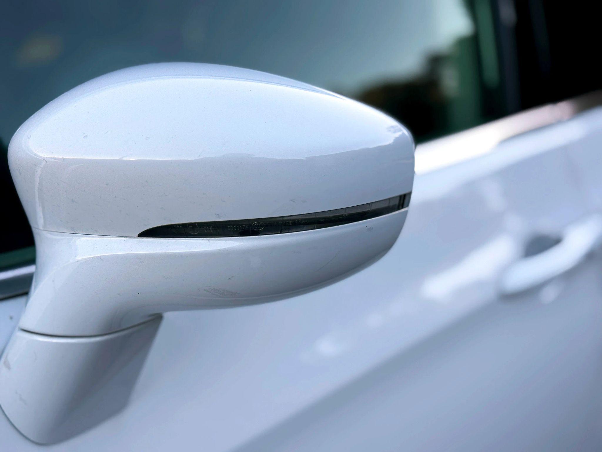 Chrysler Pacifica Touring L - Thumbnail 12