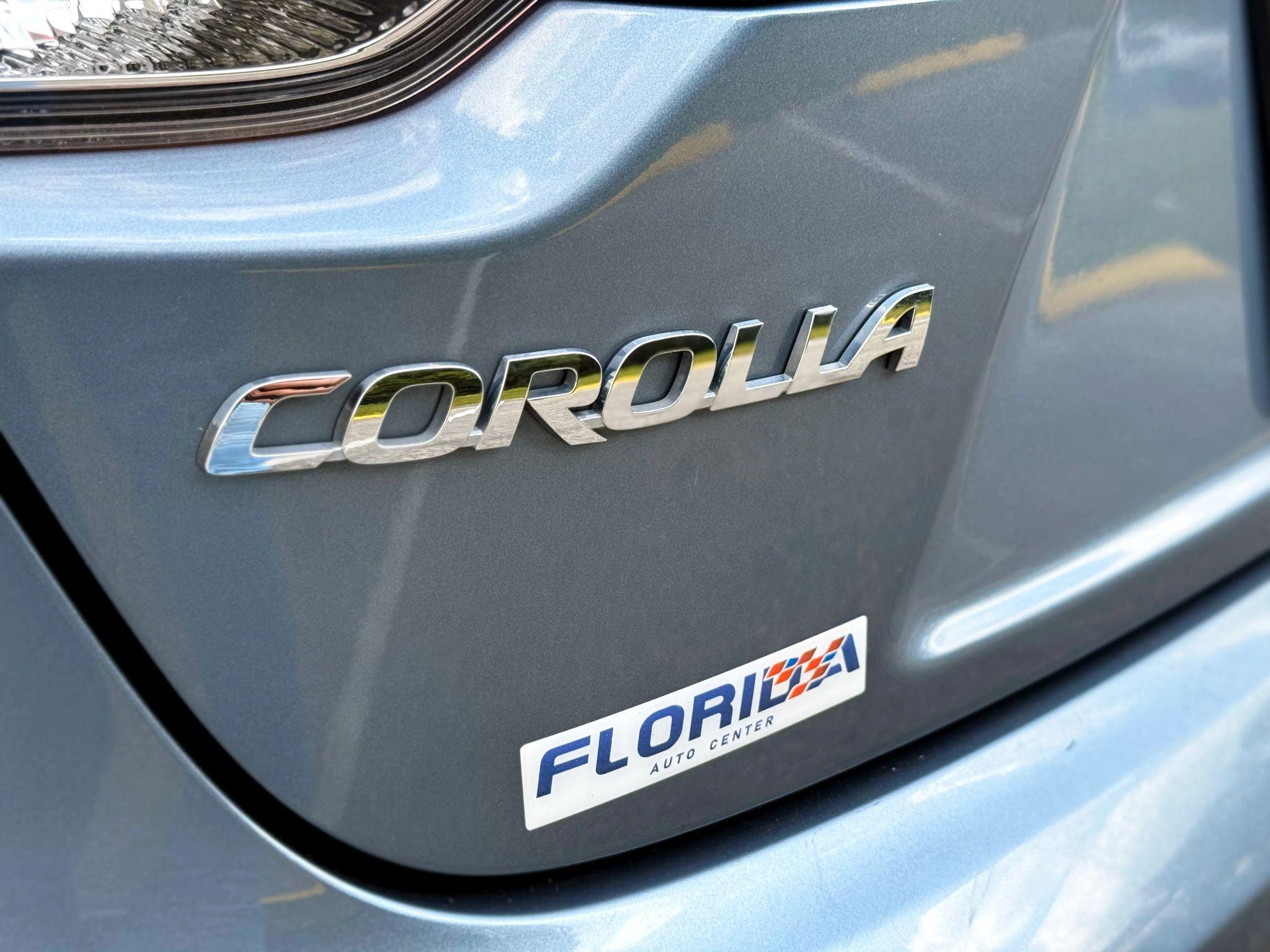 Toyota Corolla Le - Thumbnail 10