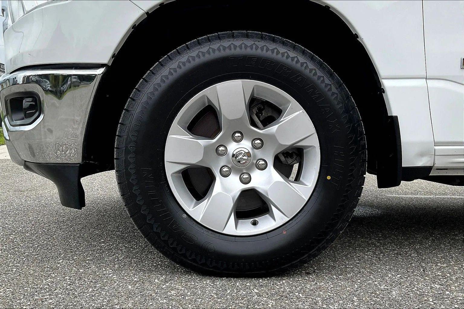 Ram 1500 Lone Star - Thumbnail 16