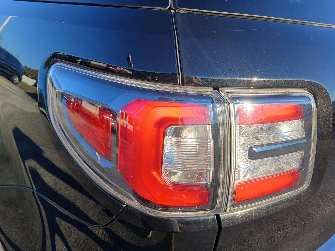 GMC Acadia - Thumbnail 11