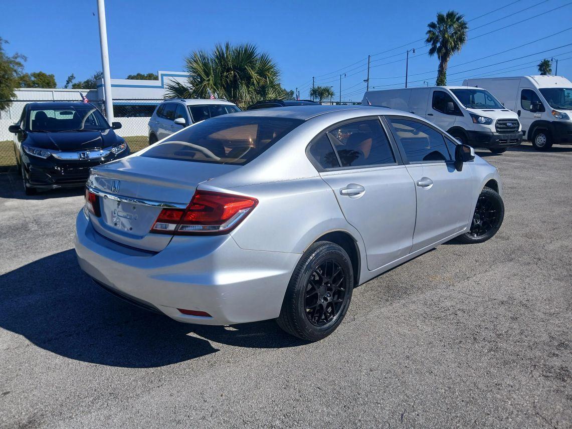 Honda Civic - Thumbnail 5