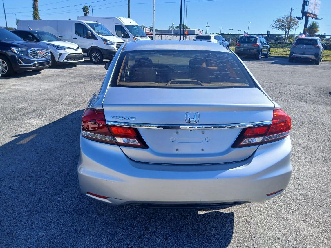 Honda Civic - Thumbnail 6