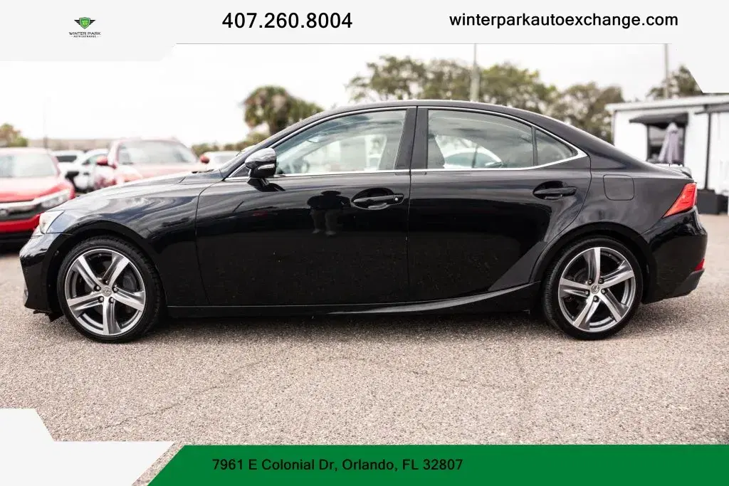 Lexus Is 200T Sedan 4D - Thumbnail 2