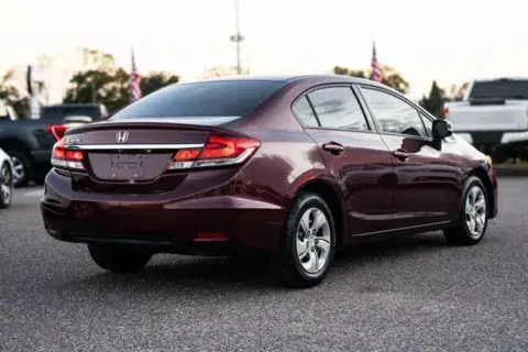 Honda Civic Lx Sedan 4D - Thumbnail 6