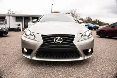 Lexus Is 250 Sedan 4D - Thumbnail 3