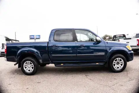 Toyota Tundra Double Cab Sr5 Pickup 4D 6 1/2 Ft - Thumbnail 5