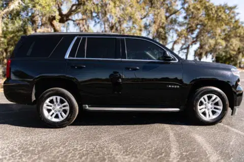 Chevrolet Tahoe Ls Sport Utility 4D - Thumbnail 4