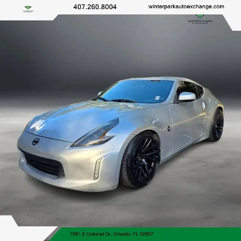 Nissan 370Z Coupe 2D - Thumbnail 2