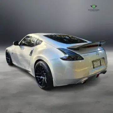 Nissan 370Z Coupe 2D - Thumbnail 4