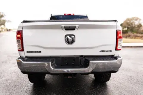 Ram 2500 Crew Cab Big Horn Pickup 4D 6 1/3 Ft - Thumbnail 6