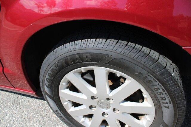 Chrysler Town & Country - Thumbnail 9