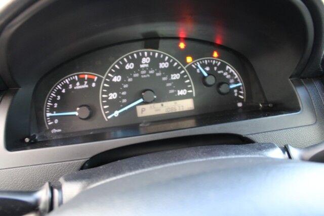 Toyota Camry - Thumbnail 16