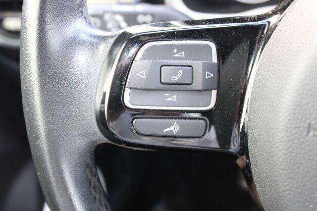 Volkswagen Beetle Convertible - Thumbnail 18