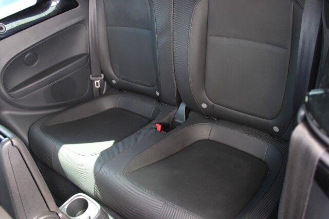 Volkswagen Beetle Convertible - Thumbnail 15