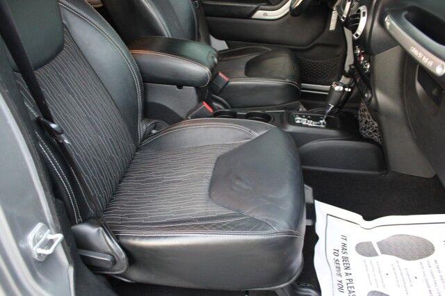 Jeep Wrangler Unlimited - Thumbnail 12