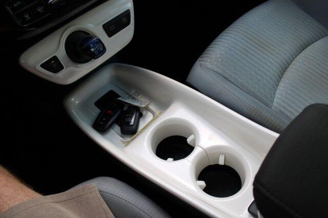 Toyota Prius - Thumbnail 19