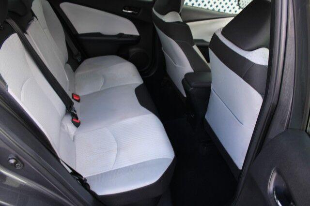 Toyota Prius - Thumbnail 14