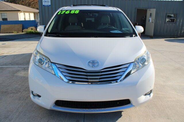 Toyota Sienna - Thumbnail 18